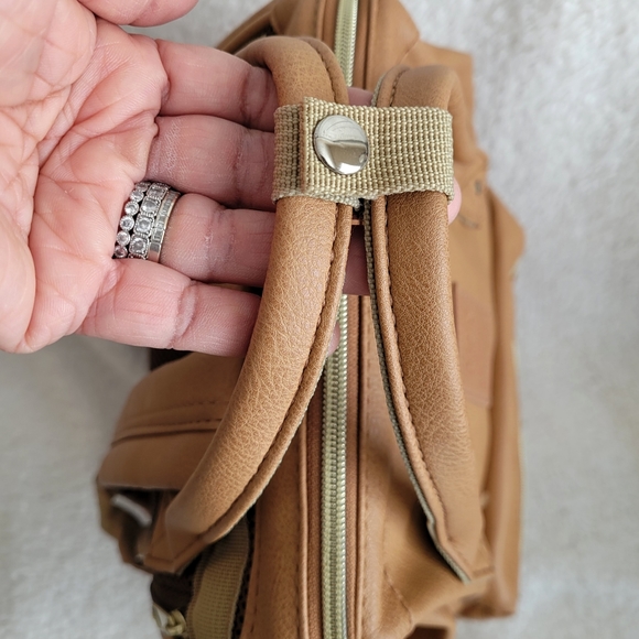 Anello 2Way Tan Leather Medium Backpack. Unisex - Picture 5 of 8